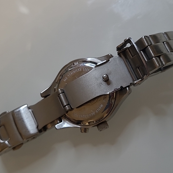Women's Fossil Watch - Picture 6 of 7